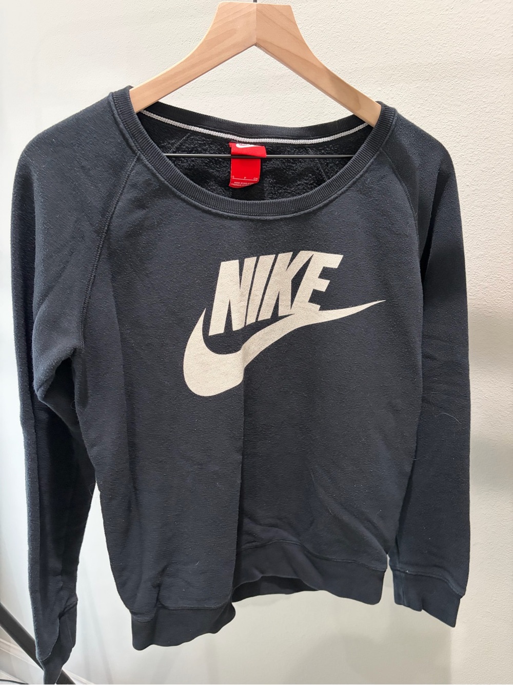 Nike Women’s Dark Gray Crewneck Sweatshirt with White Logo